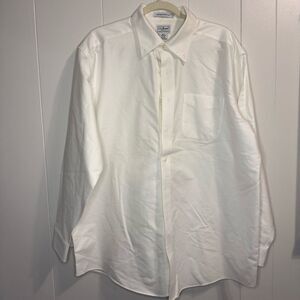 L.L. Bean Men's White Button Down Dress Shirt. In Size 17-34 100% Cotton